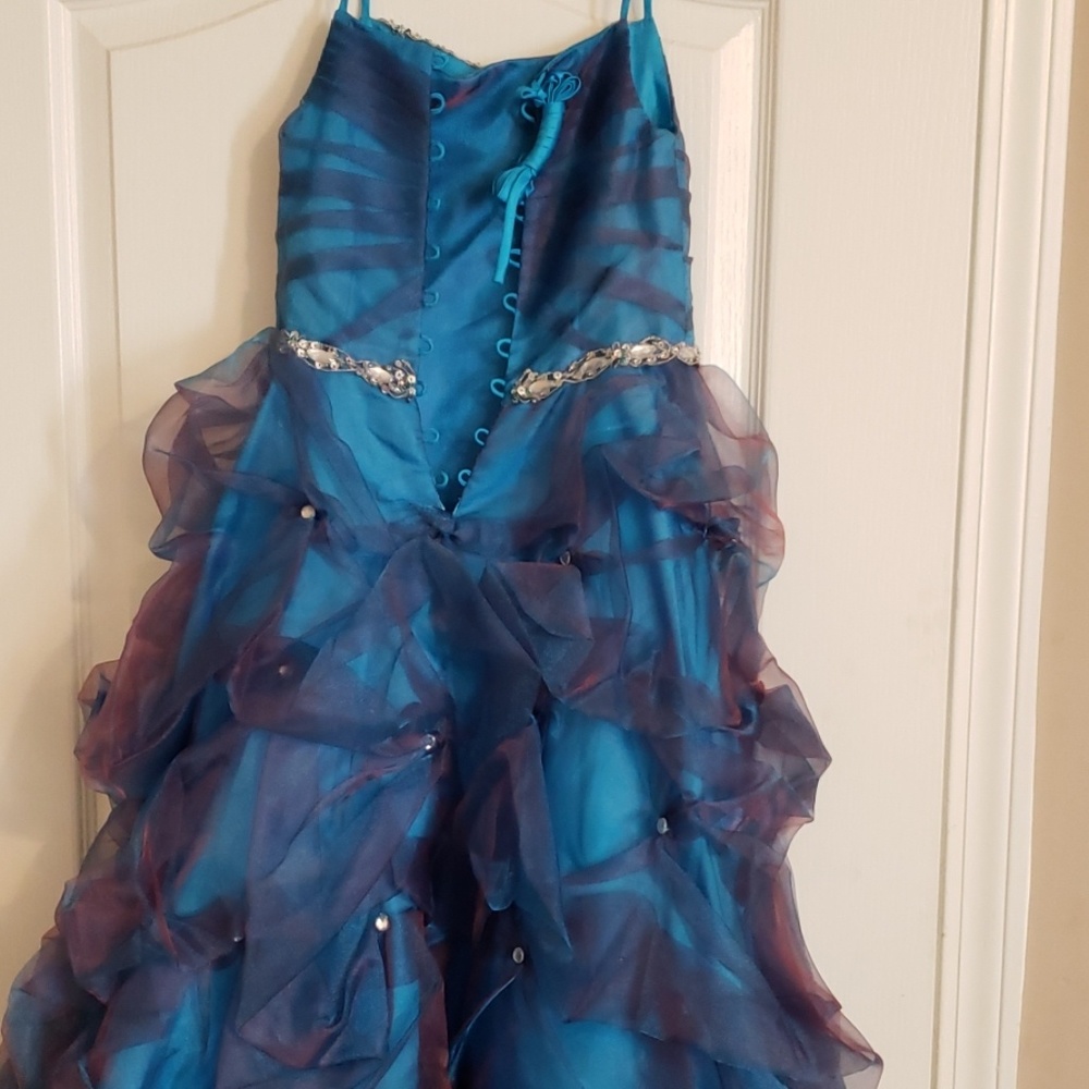 Prom - Pageant Dress - Picture 3 of 5